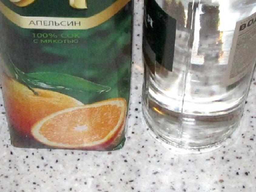 apelsinovyj-sok-i-vodka-dlja-koktejlja